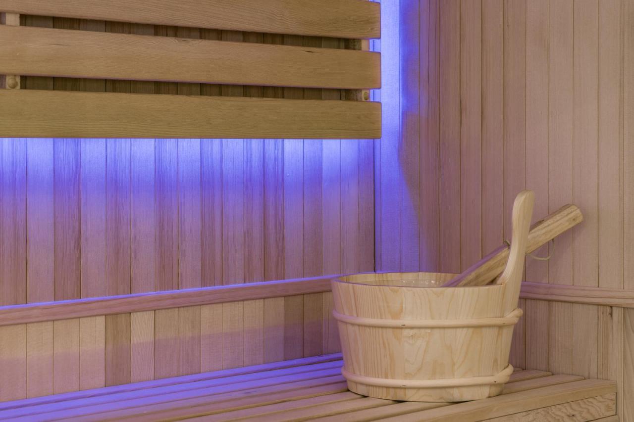 L'Evasion - Sauna Jacuzzi Cinema Tours Buitenkant foto
